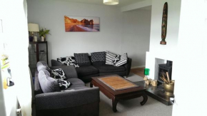 Nice double and single rooms in the quiet area with excellent shared facilities